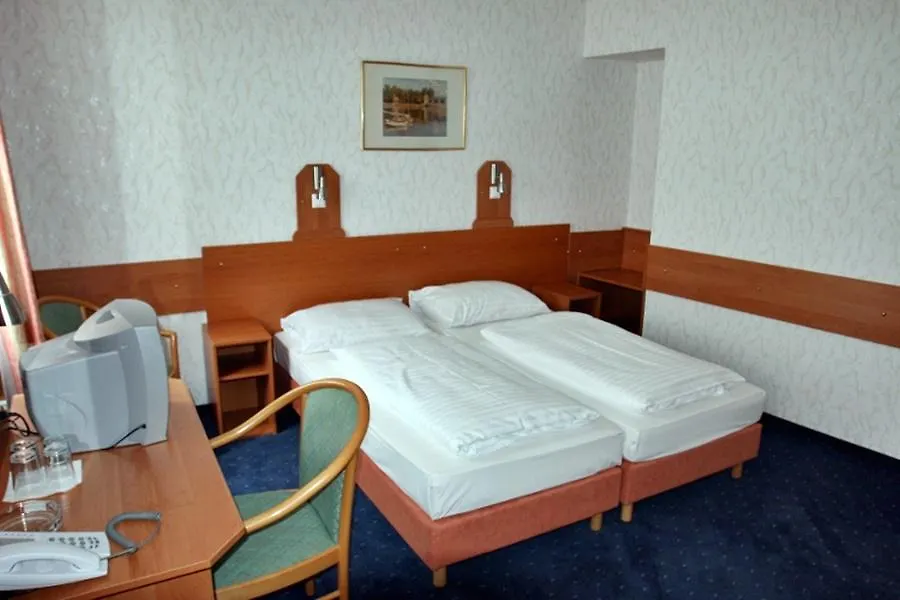 ***  Hotel Terminus Vienna Austria