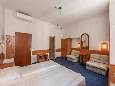 Hotel Terminus Vienna 3*,