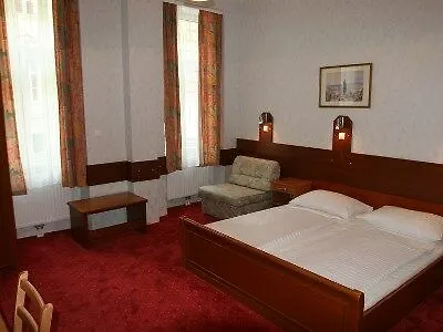 ***  Hotel Terminus Vienna Austria